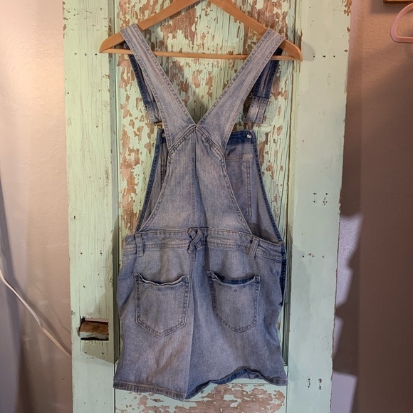Women’s denim distressed short overalls - Picture 2 of 4